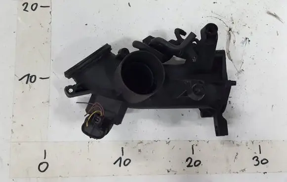 Intake resonator
