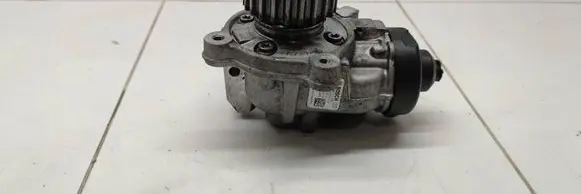 Audi A3 S3 8V Fuel injection high pressure pump 04L130755E BPY0883