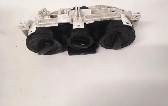 Volkswagen Golf IV Climate control unit 1j0819045f