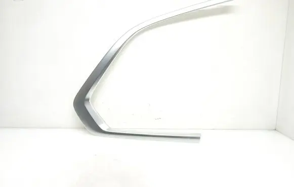 BMW X5 G05 Rear side glass trim 7444086 1819C310