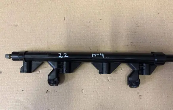 Mini One - Cooper Coupe R56 Fuel main line pipe 7575646 757564680