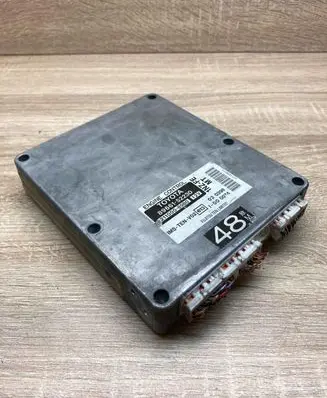 Toyota Yaris Engine control unit/module ECU 8966152230 2110008980