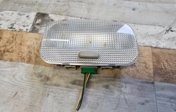Peugeot 407 Rear seat light