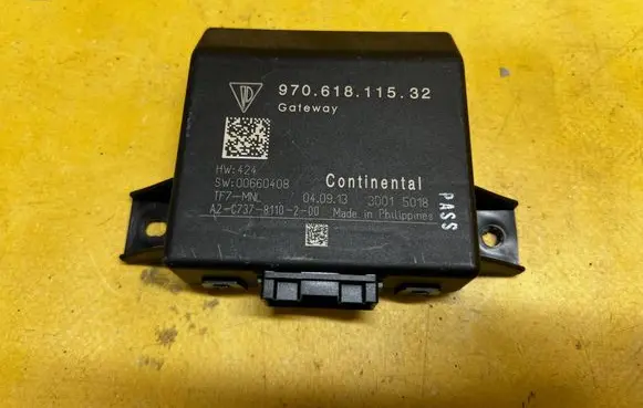 Porsche Panamera (970) Gateway control module 97061811532