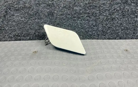 Mercedes-Benz E W211 Front tow hook cap/cover A2118851022 2118851022