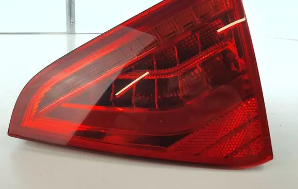 Audi A5 8T 8F Tailgate rear/tail lights 8T0945094C 1090028