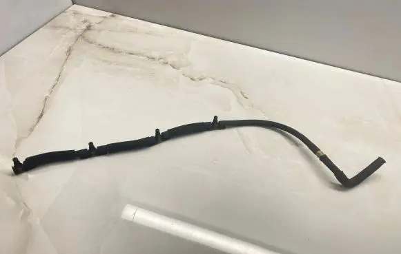 BMW X6 E71 Fuel return line/hose 928301276