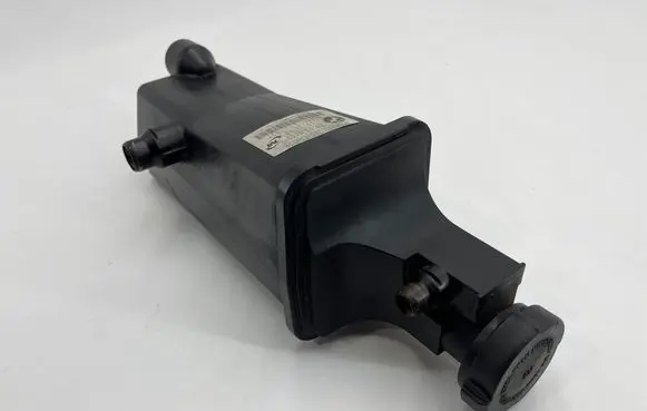 BMW Z4 E85 E86 Coolant expansion tank/reservoir 7787039 7514393