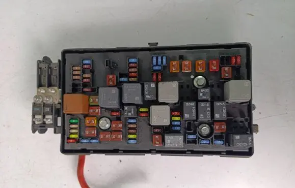 Opel Insignia A Fuse module 13275884 09174803609
