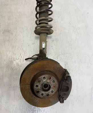 Volkswagen PASSAT B7 Front wheel hub spindle knuckle 140KM