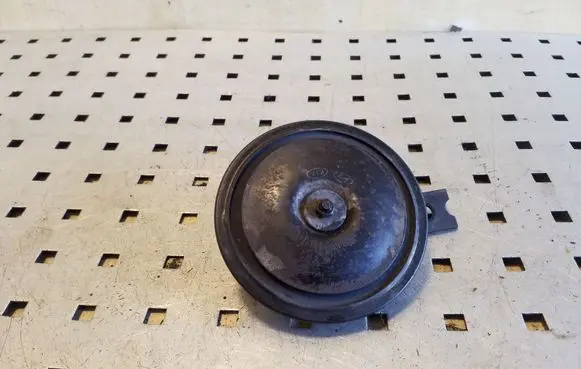 Hyundai Santa Fe Horn signal 9661038102