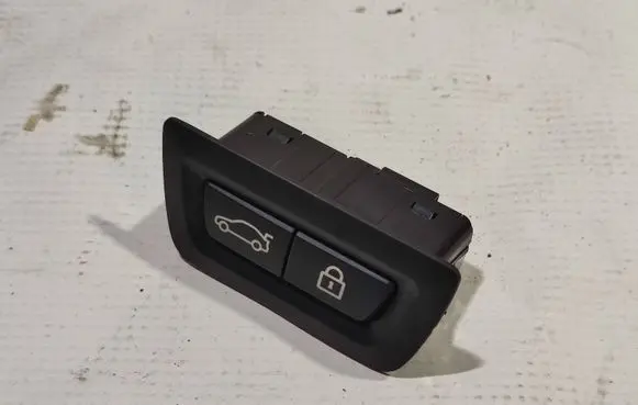 BMW X6M F86 Tailgate/boot open switch button 9275121 61319275121 61319162645