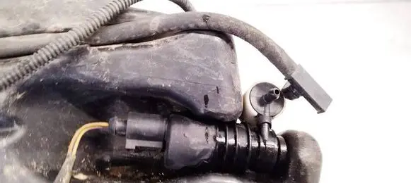 Mercedes-Benz C AMG W204 Windscreen/windshield washer pump