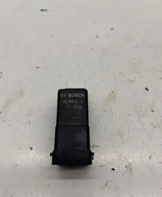 Jeep Grand Cherokee Glow plug pre-heat relay 68149041AB
