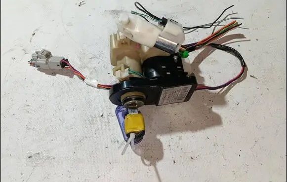 Cadillac DeVille Ignition lock 26069848