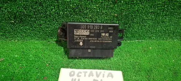 Skoda Octavia Mk3 (5E) Parking PDC control unit/module 5Q0919283B 5Q0919283