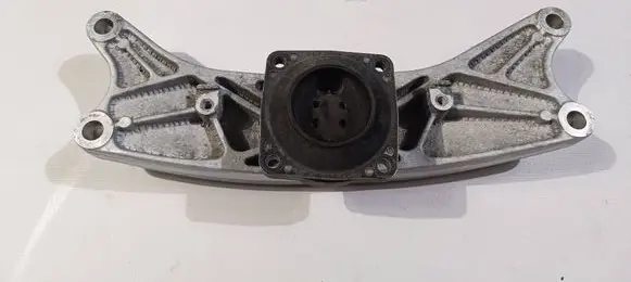 Maserati Quattroporte Gearbox mounting bracket 670003954