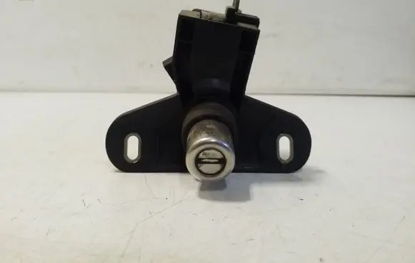 Opel Astra G Tailgate exterior lock 
