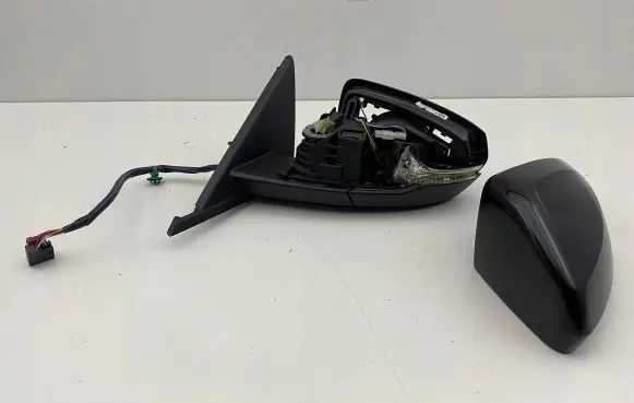 Audi A1 Front door electric wing mirror 82B857501F