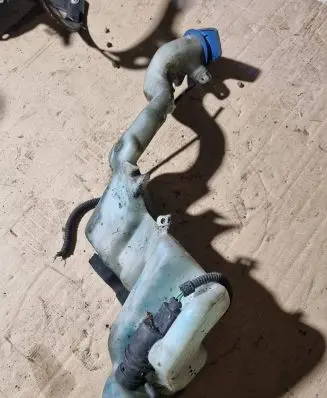 Volkswagen New Beetle Lamp washer fluid tank 