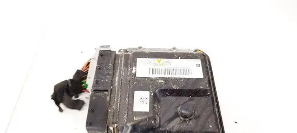 Opel Astra J Engine control unit/module 55577647 MB2758008884