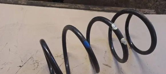 Toyota Avensis T250 Front coil spring 