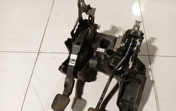 Opel Insignia A Brake pedal 50580U