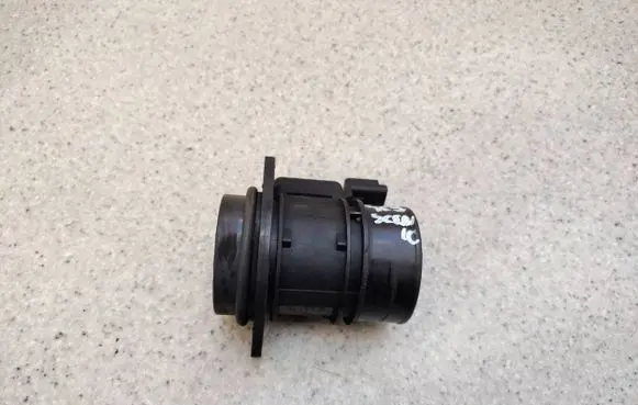 Renault Scenic I Mass air flow meter 5WK9620 7700104426 H7700104426