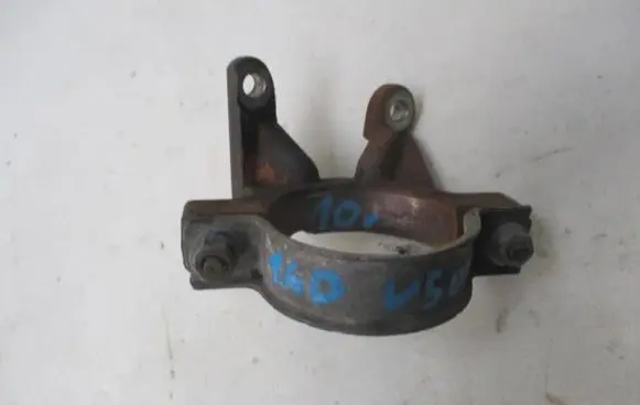 Volvo V50 Driveshaft support bearing bracket 