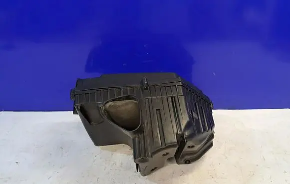 Volvo S80 Air filter box 30792196 31370161