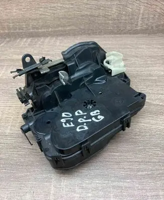 BMW 3 E90 E91 Front door lock 7059968 Used