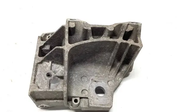Volvo S60 Engine mounting bracket 6G926P096FC