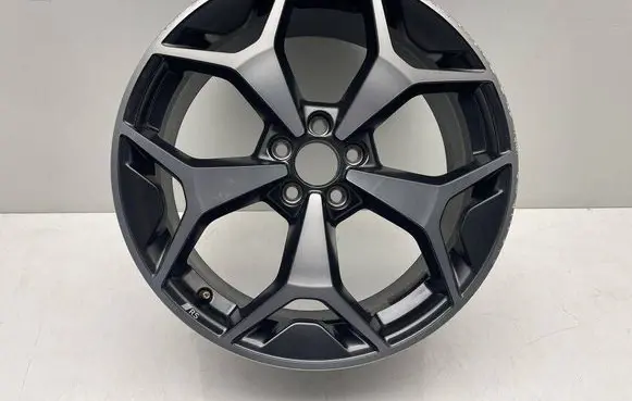 Audi S1 R18 alloy rim 82A601025AS
