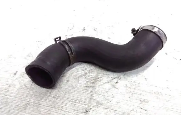Mercedes-Benz Vito Viano W639 Engine coolant pipe/hose A6395017482