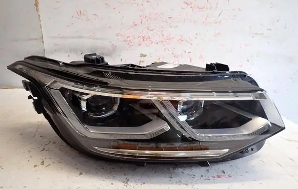 Volkswagen Tiguan Headlight/headlamp 5NB941082G
