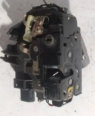Audi A6 S6 C5 4B Rear door lock 4B0839016G