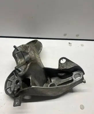 Audi A6 S6 C6 4F Engine mounting bracket 4F0199352F