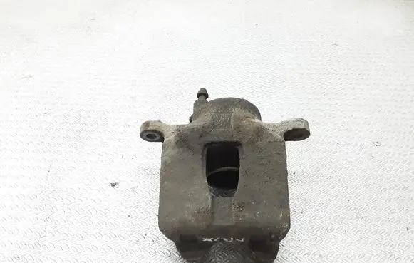 Toyota Corolla Verso E121 Front brake caliper