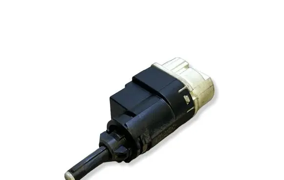 Dacia Sandero II Brake pedal sensor switch 253206170R