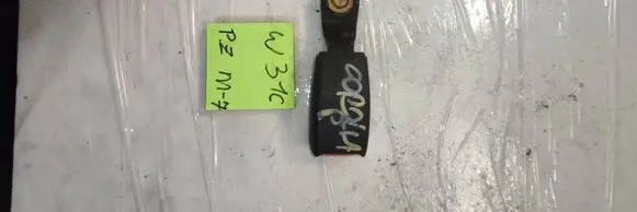 Toyota Corolla E120 E130 Front seatbelt buckle 13246489