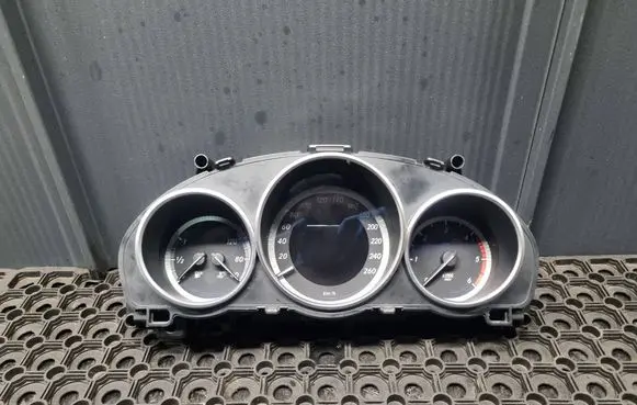 Speedometer (instrument cluster)