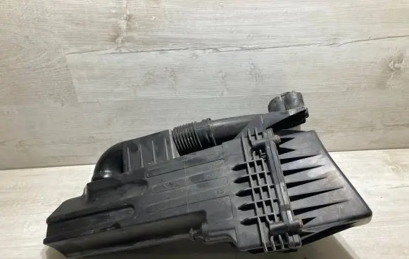 Ford B-MAX Air filter box C1B19C662AB