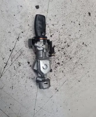 Ford Focus Ignition lock 3M513F880AC