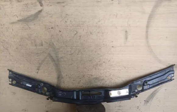 Audi A6 S6 C4 4A Top upper radiator support slam panel