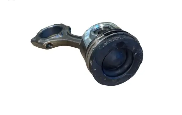 Toyota Avensis T250 Piston with connecting rod