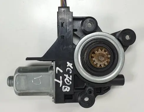 Volvo XC70 Rear door window regulator motor 970715-101