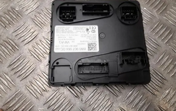 Audi A5 8T 8F Comfort/convenience module 8W0907064DC