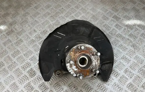 Subaru Outback Front wheel hub