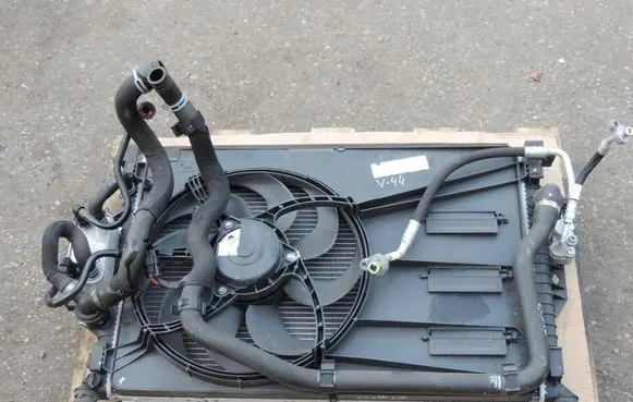 Opel Zafira B Radiator set 31274157 31455323