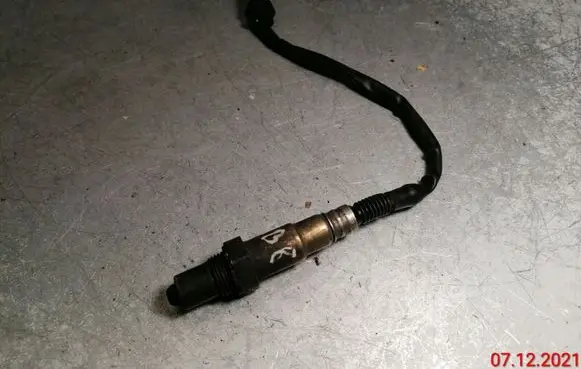 Mercedes-Benz E W210 Lambda probe sensor A0015406017